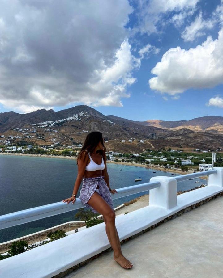 Amfitriti Serifos * Livadi (Serifos)